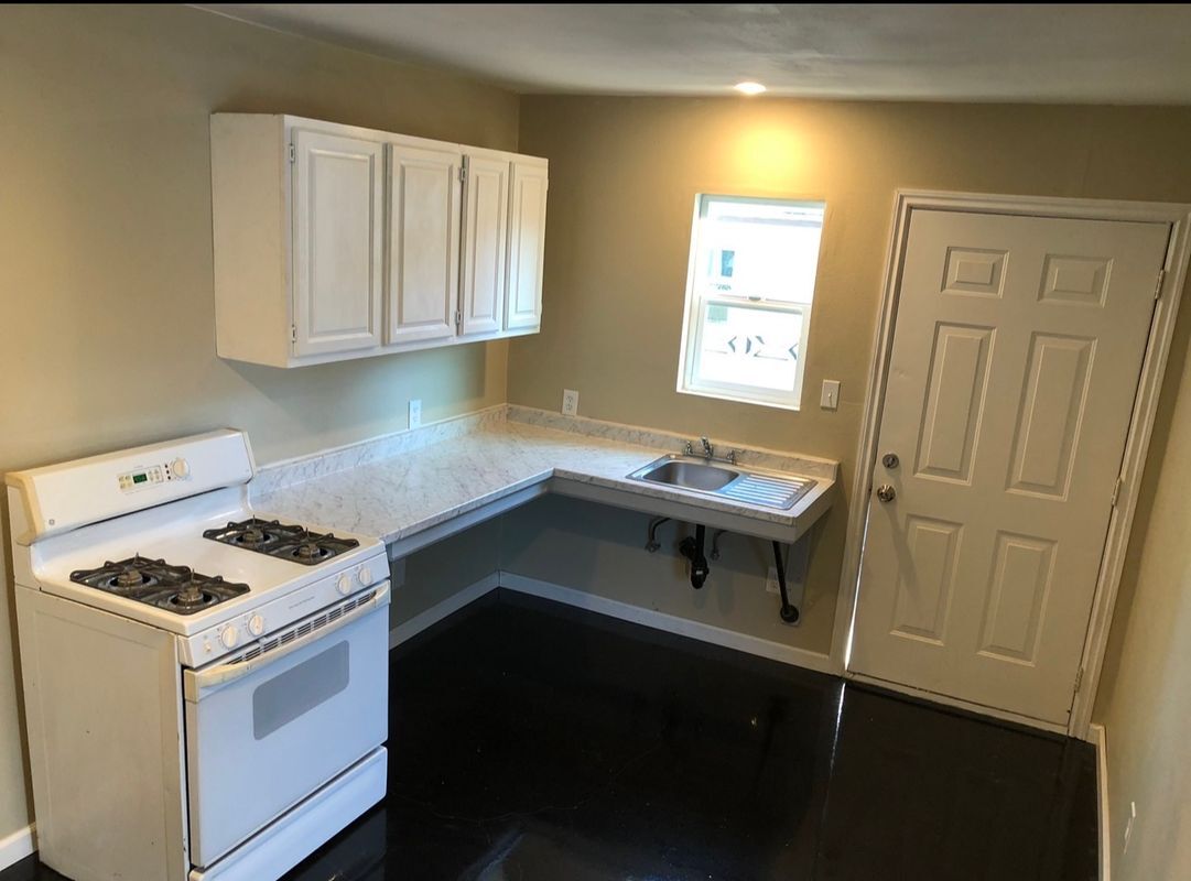 Photo - 229 S San Antonio Ave Unit Back ADU 1 room