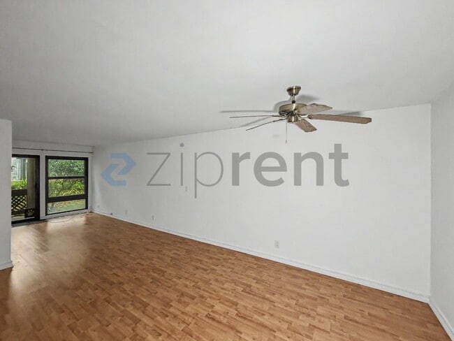 Photo - Unit H1030