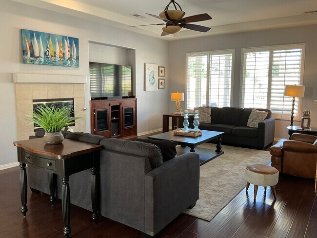 Photo - 43541 Parkway Esplanade E