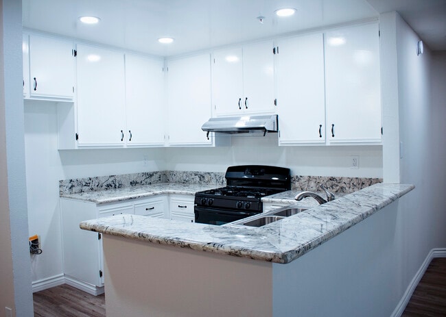 Photo - 90 N Michigan Ave Unit 105