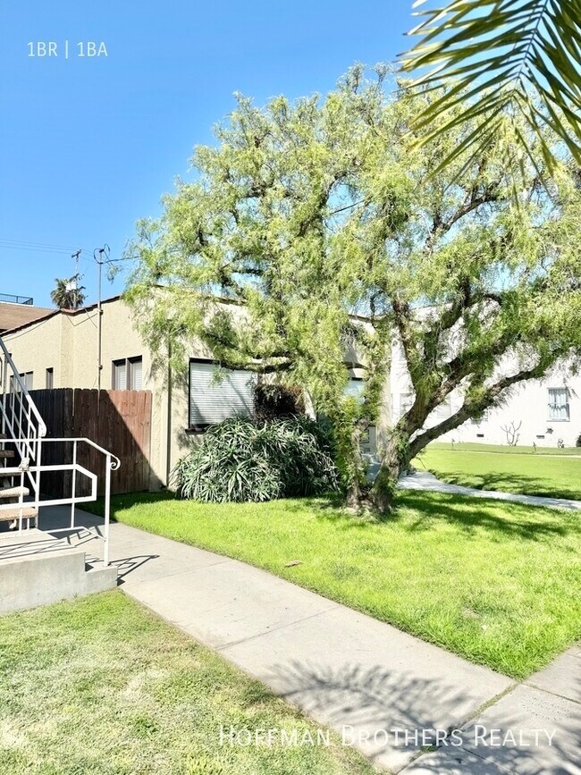 Photo - 1123 E Appleton St Unit 1123