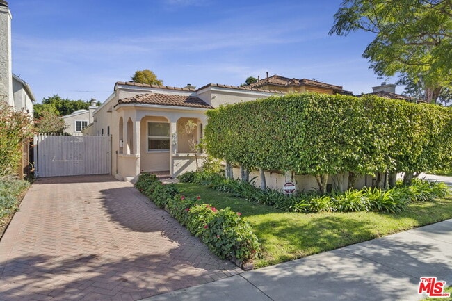 Building Photo - 2128 Camden Ave