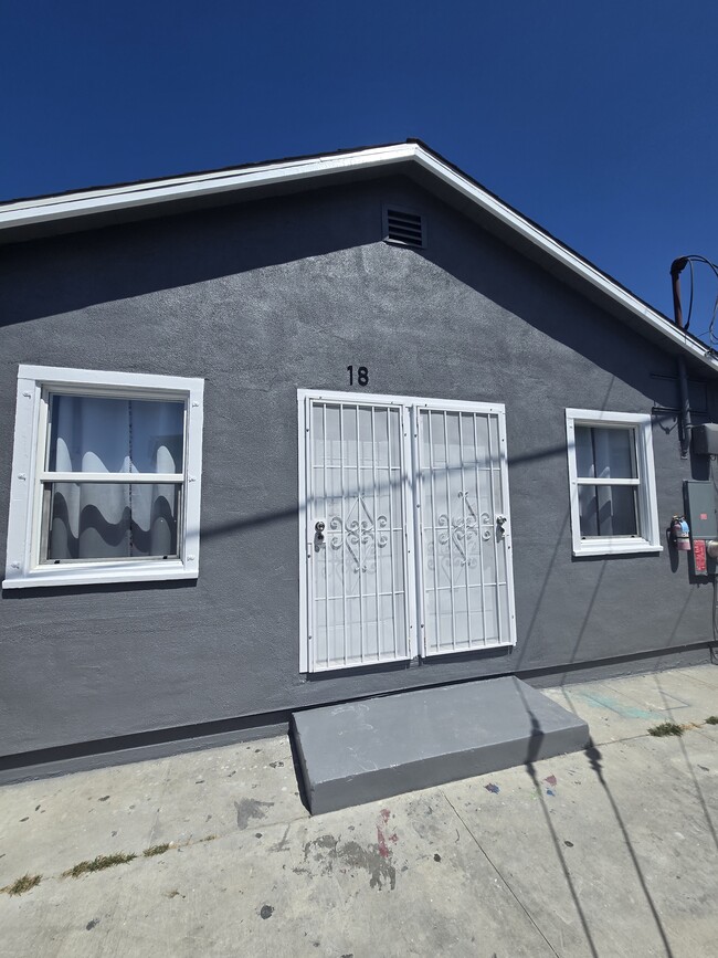 Photo - 18 E 56th St Unit 18