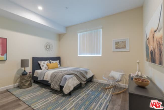 Photo - 850 S Gramercy Pl Apartment Unit 303