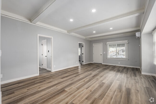 3BR, 2BA - 850SF - Living Room - 1411 Mohawk St