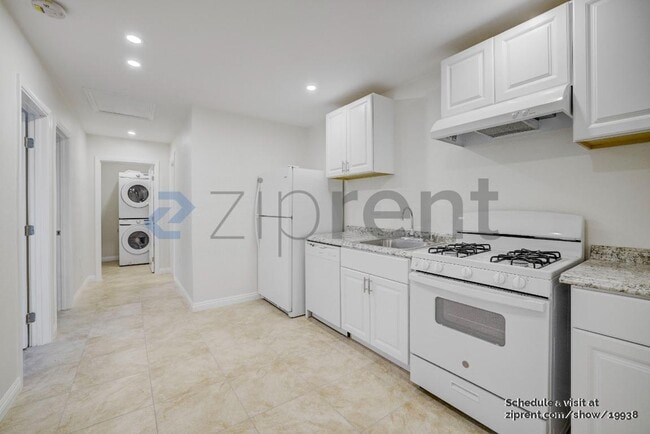 Photo - 1447 N Mountain Ave