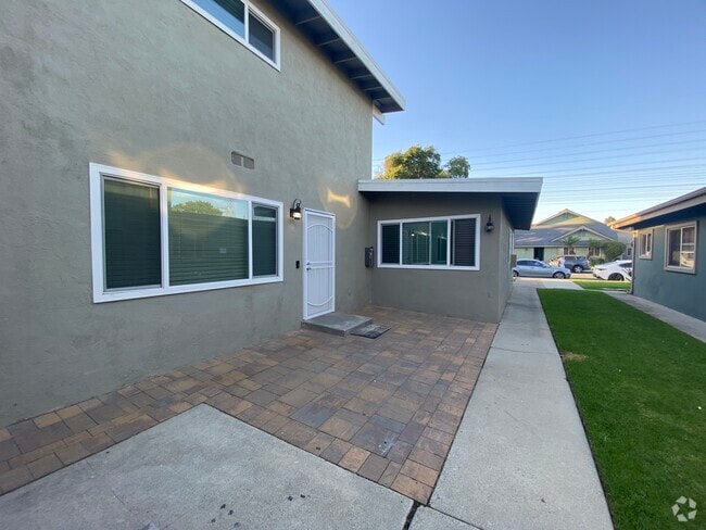 Building Photo - 3916 W 178th St Unit #2 Rental