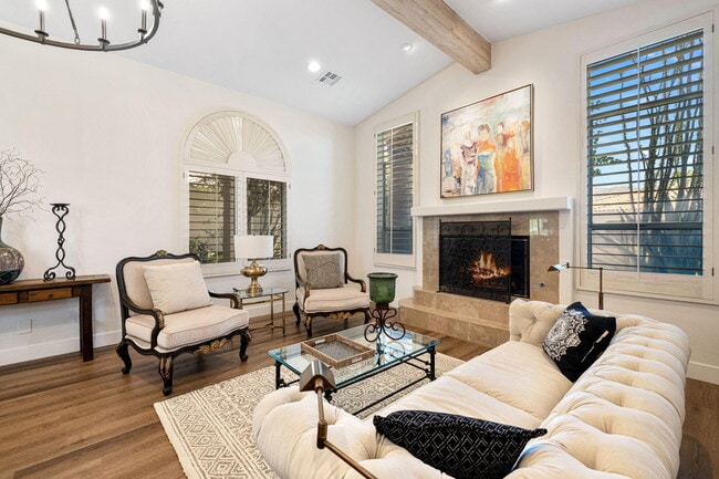 Photo - 47210 Heliotrope Dr