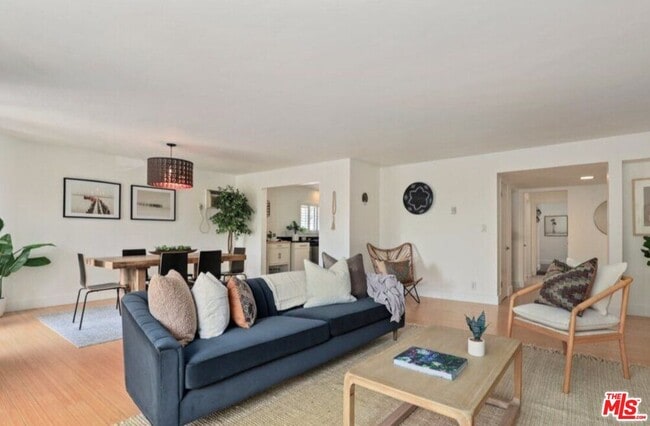 Building Photo - 6624 Springpark Ave Unit 5A