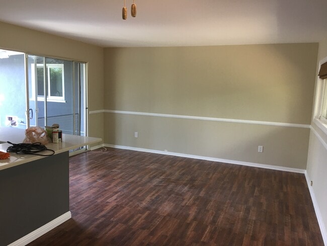 Front room - 184 E 19th St