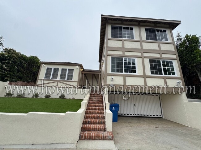 Contemporary Style 5bed/5bath Home with Ad... - Contemporary Style 5bed/5bath Home with Ad...