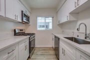 Photo - 4105 - 4111 Somerset Dr Apartments