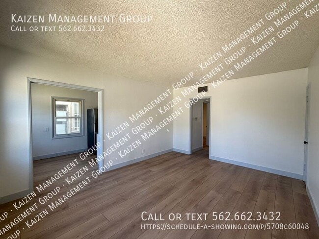 Photo - 160 W Hillcrest Blvd Unit A