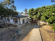 Photo - 1725 Kent St