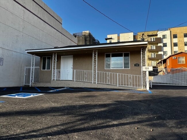 Building Photo - 731 W Emerson Ave Rental
