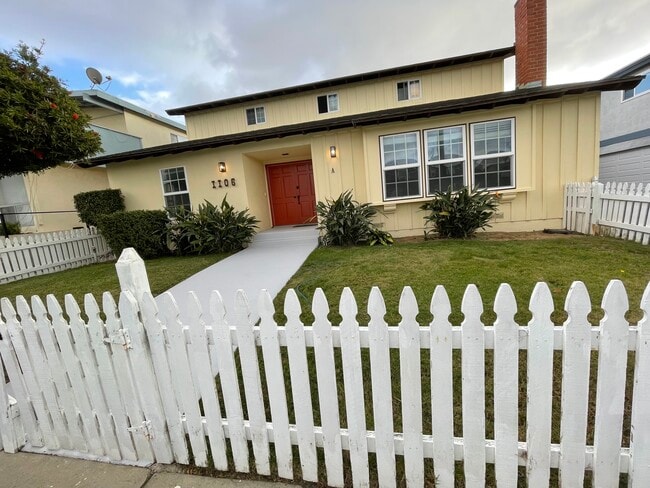 1106 - 1106 Opal St Unit B