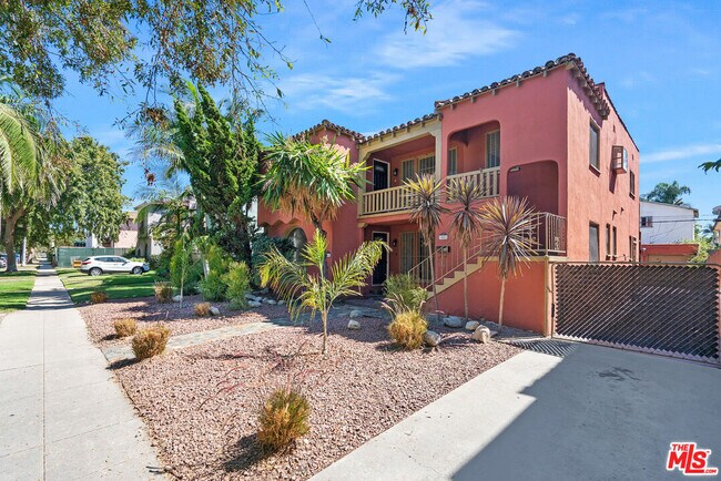 Photo - 6086 Saturn St