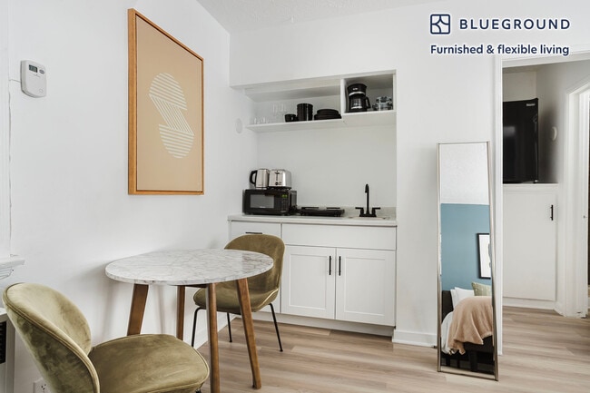 Photo - 944 Tiverton Ave Unit FL1-ID1219