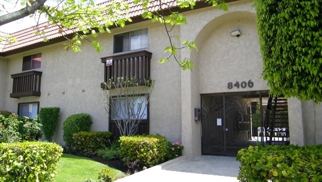 Photo - Whittier Santa Fe Apartments
