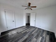 Photo - 858 W 88th St House