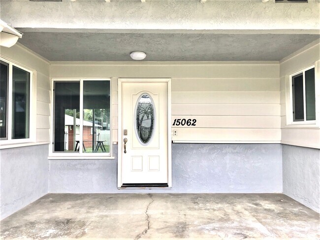 Main entrance - 15062 Mulberry Dr Rental