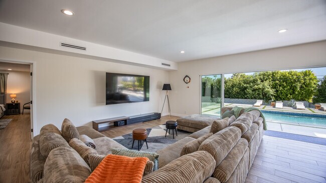 Photo - 73042 Willow St