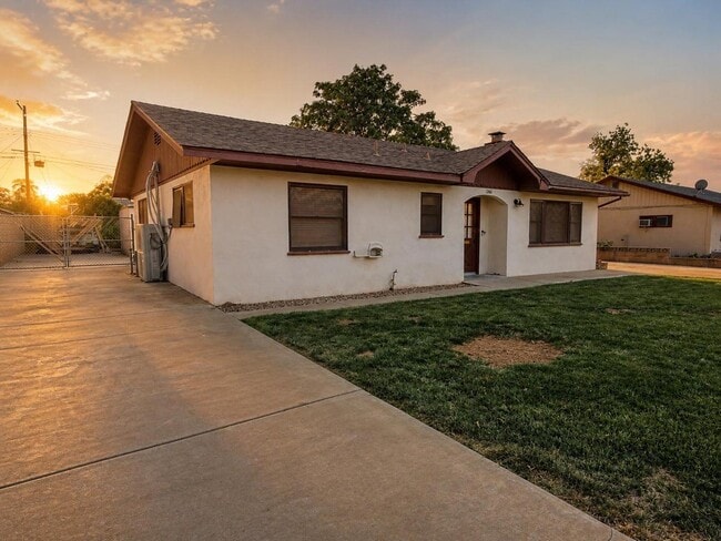 Photo - 1266 Elm Ave