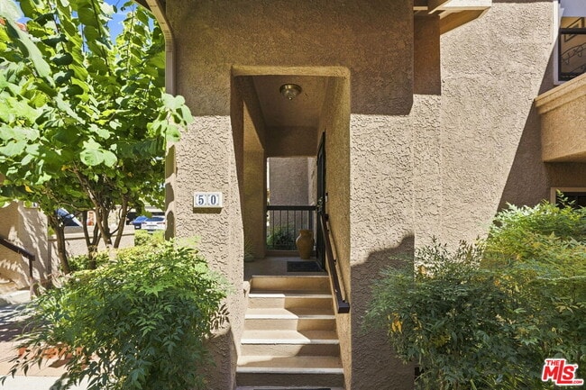Building Photo - 2352 Archwood Ln Unit 50