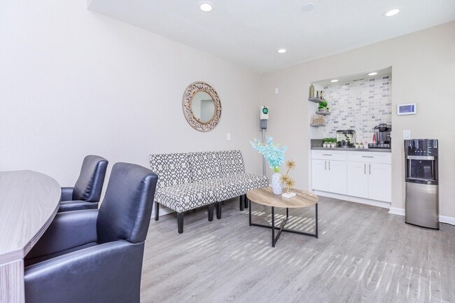 Building Photo - Copper Wood