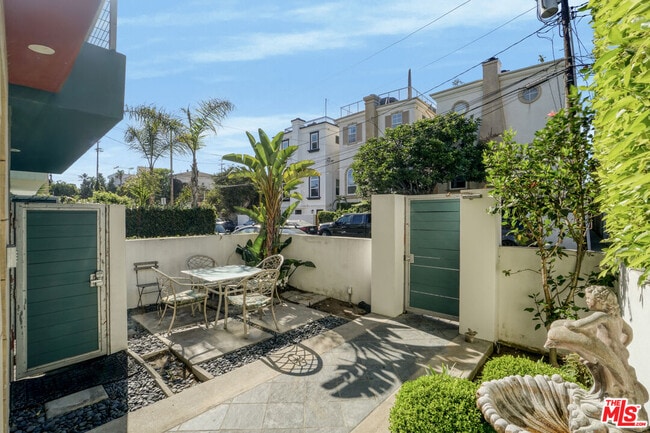 Photo - 120 Fleet St Unit B