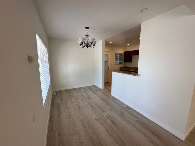 Photo - 7000 Glade Ave