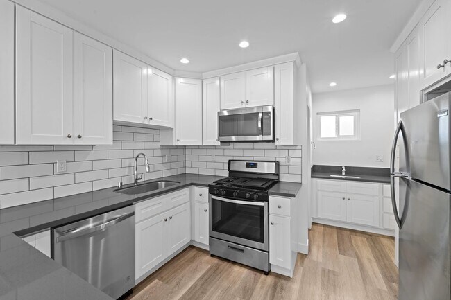 Photo - 1240 W 29th St Unit 4