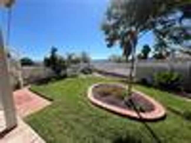 Building Photo - Stunning Single-Story with Million Dollar ...