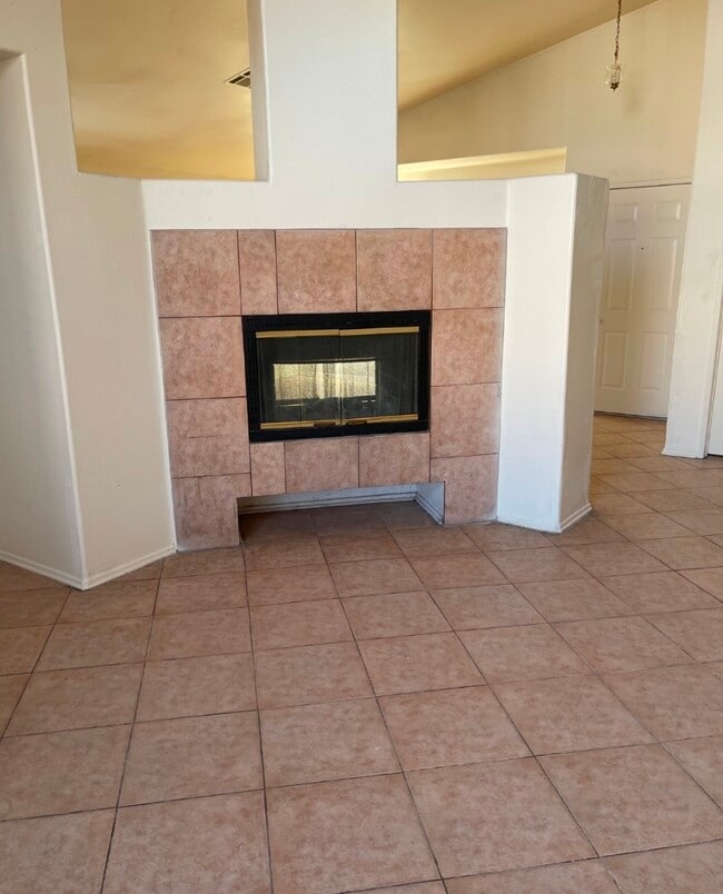 Photo - 1757 Lightcap St