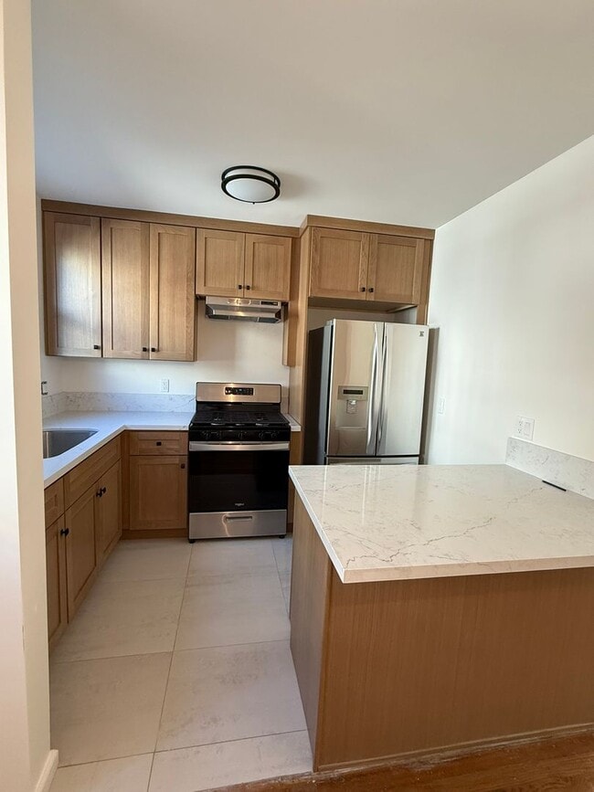 Photo - 4131 W Toluca Lake Ave Unit 4131