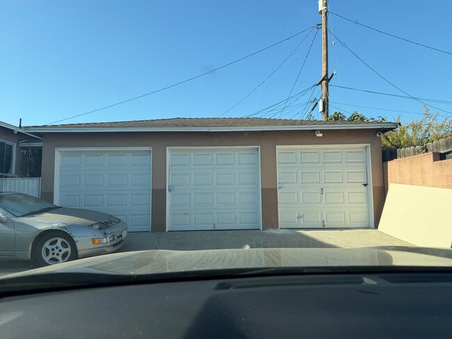 Photo - 1720 W Olympic Blvd