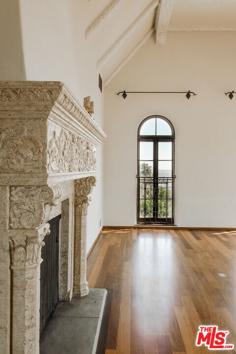 Photo - 1302 N Sweetzer Ave Unit 2