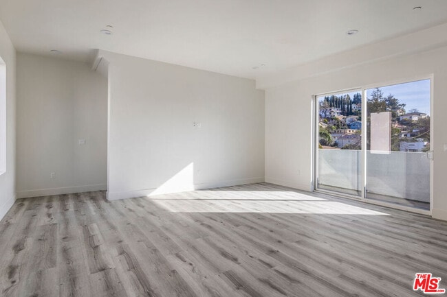 Photo - 3212 Verdugo Rd