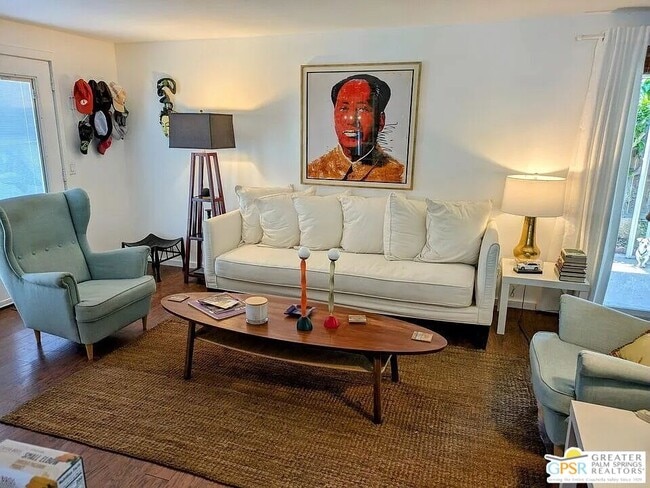 Photo - 20 Vía Valverde