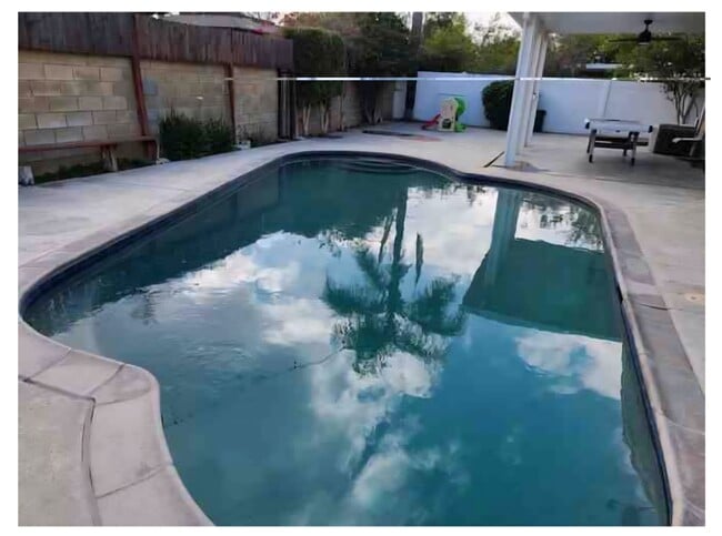 Photo - 10960 Cochran Ave