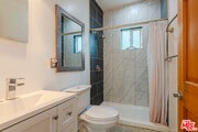 Bathroom - 3736 Buena Park Dr