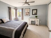 Photo - 580 Portsmouth Dr