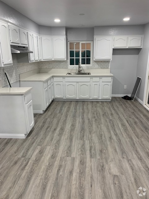 Kitchen - 6815 Vinevale Ave Unit 2 Rental