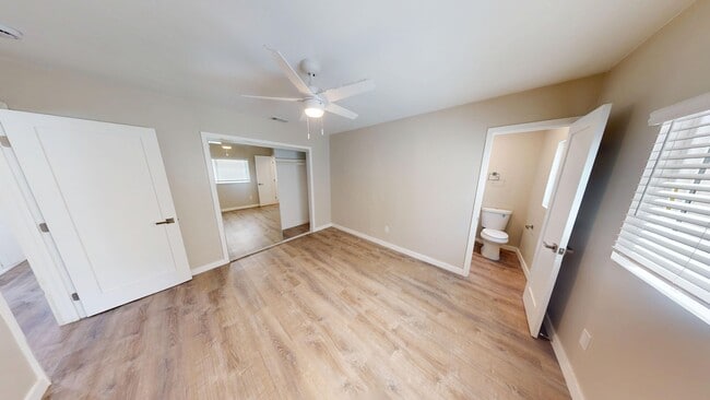 Photo - Comfortable 4 Bed 2 Bath House!!