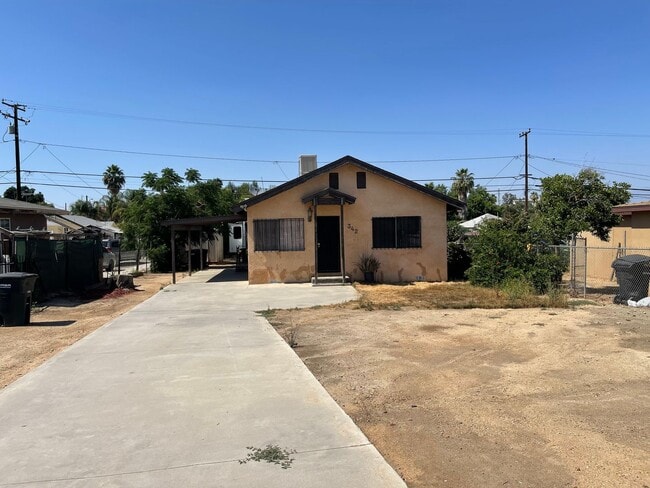 1 Bed | 1 Bath | 720 Sq Ft | Detached Sing... - 1 Bed | 1 Bath | 720 Sq Ft | Detached Sing... House
