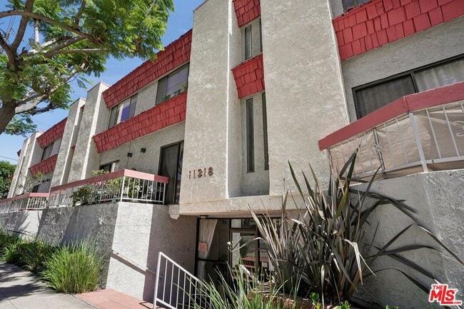 Photo - 11318 Ohio Ave Unit 13