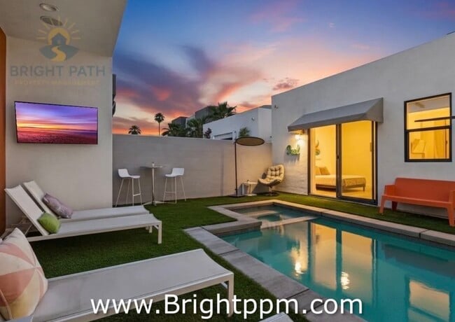 Photo - 2705 Paragon Loop