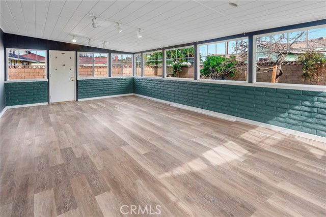 Building Photo - 22618 Elm Ave