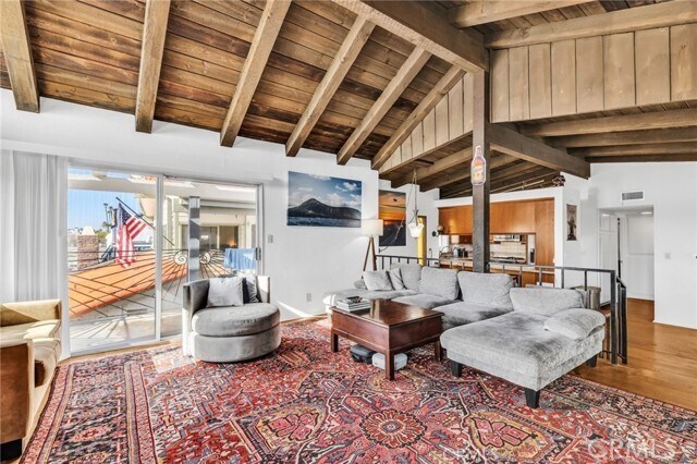 Photo - 812 W Balboa Blvd