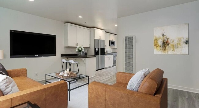 Building Photo - 656 Indiana Ave Unit 2
